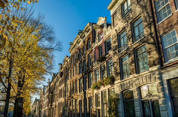 Typická Holandská Architektura Amsterdamu Nizozemsko — Stock fotografie