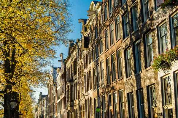 Typická Holandská Architektura Amsterdamu Nizozemsko — Stock fotografie