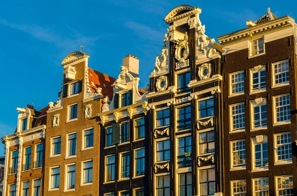 Typická Holandská Architektura Amsterdamu Nizozemsko — Stock fotografie