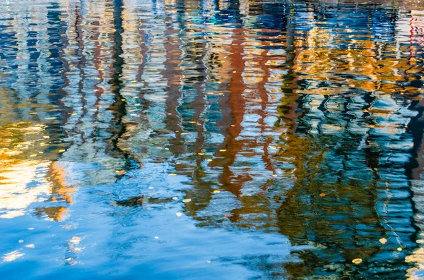 Vibrant Reflection Colorful Buildings Canal Amsterdam Netherlands — Stock Photo, Image