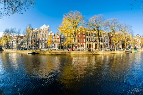 Stadtlandschaft Amsterdam Niederlande Fischperspektive — Stockfoto