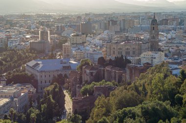 İspanya 'nın Malaga kentinin havadan görünüşü, Gibralfaro Dağı' ndan