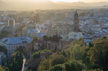 İspanya 'nın Malaga kentinin havadan görünüşü, Gibralfaro Dağı' ndan