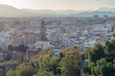 İspanya 'nın Malaga kentinin havadan görünüşü, Gibralfaro Dağı' ndan