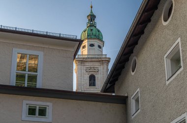 Avusturya 'nın eski Salzburg kasabasında mimarlık