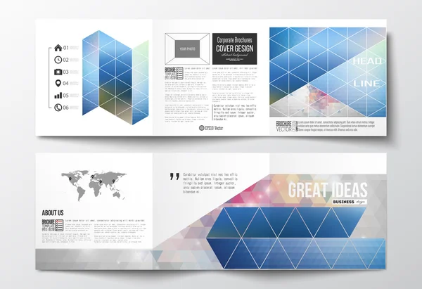 Ensemble vectoriel de brochures triples, modèles carrés. Fond polygonal coloré abstrait avec une image floue dessus, texture vectorielle triangle élégant moderne . — Image vectorielle