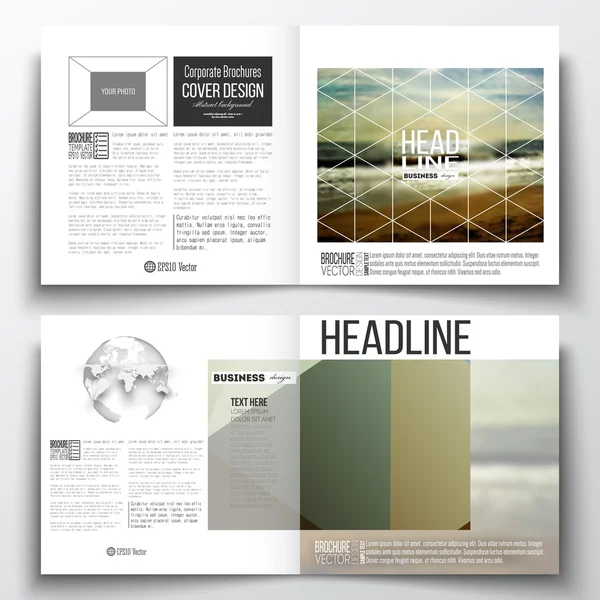 Set di modelli di brochure di design quadrato. Colorato sfondo poligonale, sfondo sfocato, paesaggio marino, moderno elegante struttura vettoriale triangolo — Vettoriale Stock