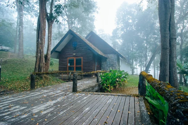 Pong-dueat 17 décembre 2015 : "House in the Mist" Chiang Mai Thaïlande — Photo