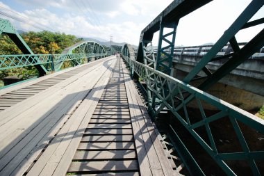 pai 16 Aralık 2015 Bridge'de: 