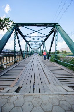 pai 16 Aralık 2015 Bridge'de: 