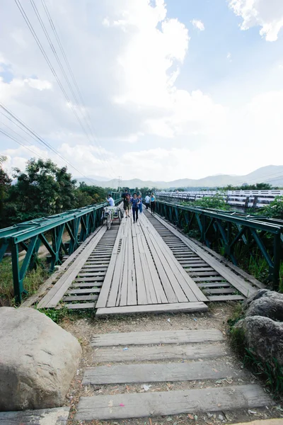 Puente en pai 16 diciembre 2015: "puente memorial en la ciudad de pai" mae hong son, thailand —  Fotos de Stock