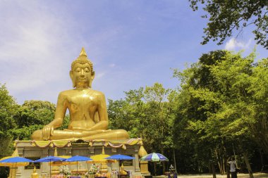 Thai Statues art form Temple Thailand clipart
