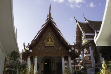 Tayland tapınak ve heykeller