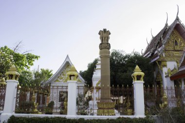 Tayland tapınak ve heykeller