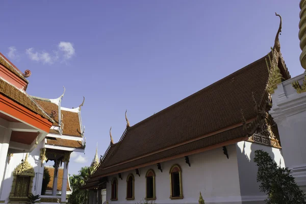 Tajlandii świątyni i posągi — Zdjęcie stockowe