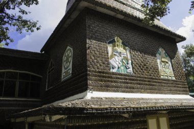 Tapınak Tayland boş şişeler yapılan