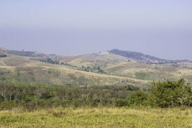 Dağlar ve dağ yolları.