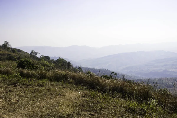 Vistas de las montañas y caminos de montaña . — Foto de Stock