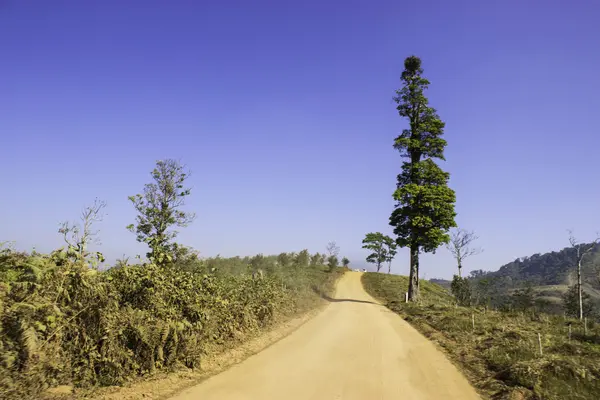 Vistas de las montañas y caminos de montaña . — Foto de Stock