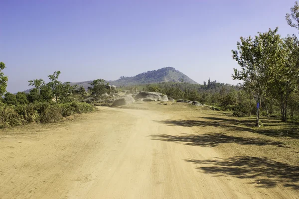 Vistas de las montañas y caminos de montaña . — Foto de Stock