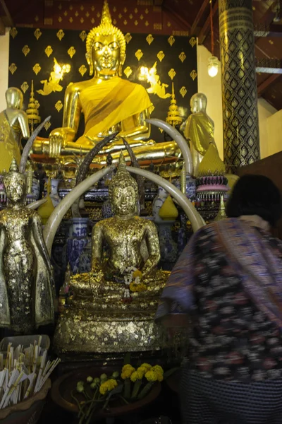 Plaatsen van aanbidding en tempel kunst van Thailand. — Stockfoto