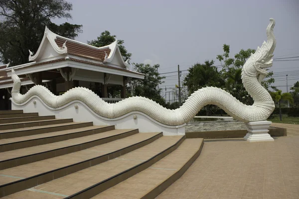 Wat Phrayai, THAÏLANDE 19 mars 2015 : "Art et statues de Bouddha dans le bouddhisme". Ubonratchathani, Thaïlande . — Photo