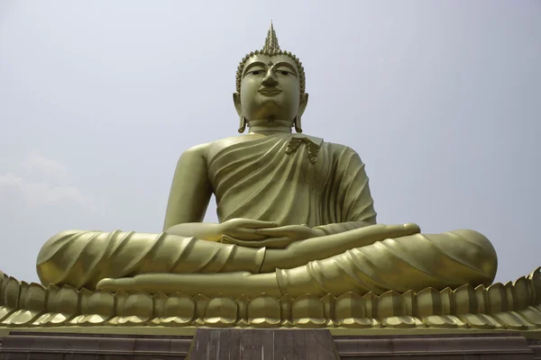 Wat Phrayai, Thailand Mar 19 2015: "Kunst en beelden van Boeddha in het boeddhisme." Ubonratchathani, Thailand. Rechtenvrije Stockafbeeldingen