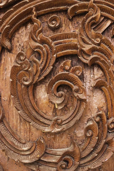 Tempio di legno intagliato Thailandia — Foto Stock