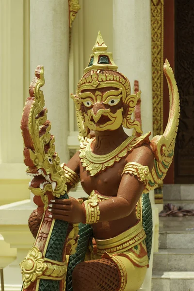 雕像寺 Ubonratchathani 泰国对 2015 年 4 月 5 日 — 图库照片