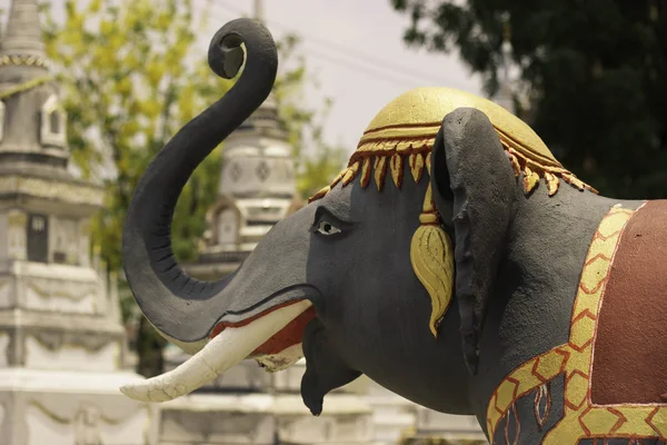 Elefante Estatua Templo Ubonratchathani Tailandia en Abril 5, 2015 —  Fotos de Stock