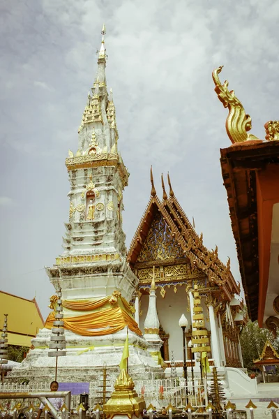 泰国益梭通府，泰国的崇拜和寺庙艺术的地方 — 图库照片