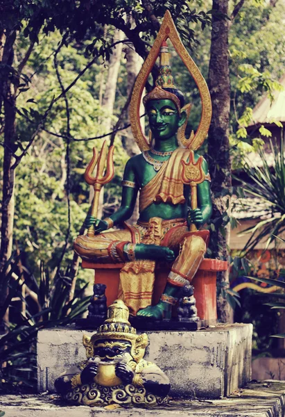 Wat Phupalansung 6 de julio de 2015: "Lugares de culto y arte del templo de Tailandia" Ubonratchathani, Tailandia — Foto de Stock