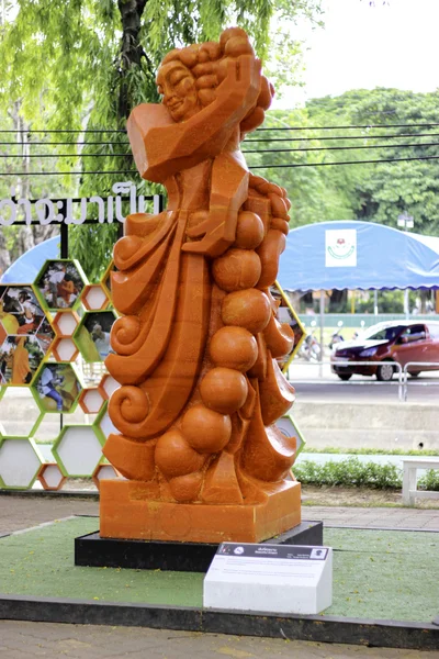 Svíčková festival Ubon Ratchathani, Thajsko-srpen 2: "svíčky jsou vytesané z vosku, Thajská umělecká forma voskového (Ubon svíček Festival 2015) 2. srpna 2015, Ubonratchathani, Thajsko — Stock fotografie