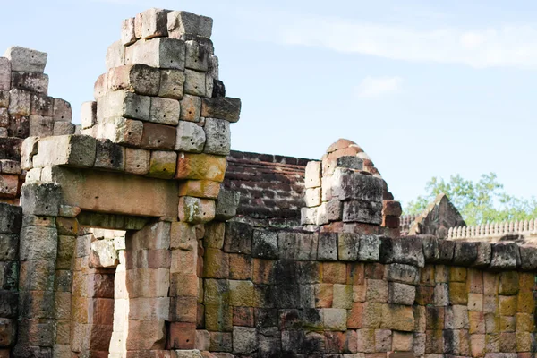 Prasat Phanom basamak 18 Ağustos 2015: "taş castle sanat" Buriram Tayland — Stok fotoğraf