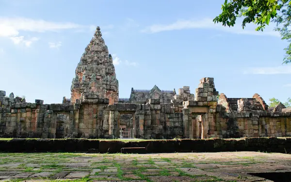 Prasat Phanom szczebel 18 sierpnia 2015: "Kamień zamek sztuki" Buriram, Tajlandia — Zdjęcie stockowe