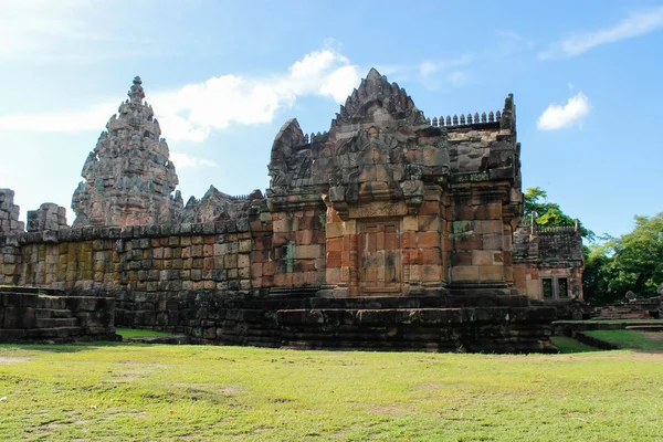 Prasat phanom klingelte am 18. August 2015: "steinerne Burgkunst" begräbnis thailand — Stockfoto