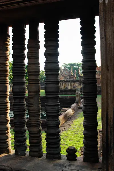 Prasat muang tam 18 august 2015: "stone castle" begräbnis thailand — Stockfoto