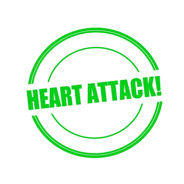 Ataque al corazón texto estampado verde en círculo sobre fondo blanco — Foto de Stock