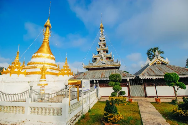 Wat-jongklang-jongkham 16 Δεκεμβρίου 2015: «Ταϊλάνδη ναό τέχνης» maehongsonthailand — Φωτογραφία Αρχείου