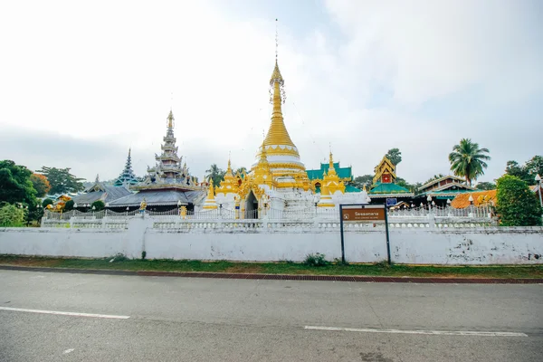 Wat-jongklang-jongkham 16 dezembro 2015: "Tailândia templo arte" maehongsonThailand — Fotografia de Stock