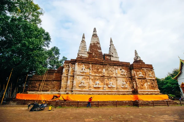 Wad-jedyoud 18 dicembre 2015: "Thailand temple art" Chiang Mai Thailandia — Foto Stock