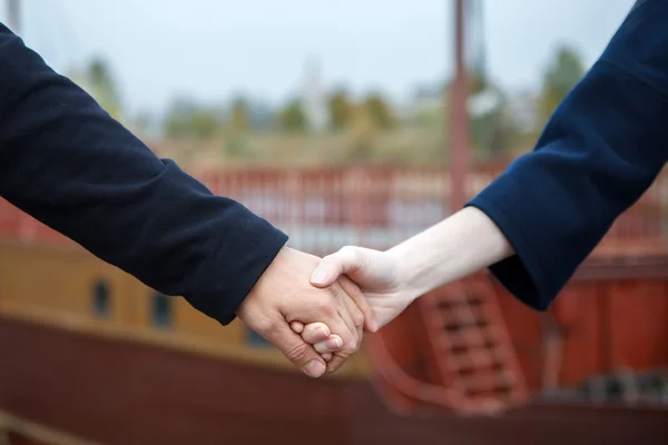 Gli amanti stringevano le mani . — Foto Stock