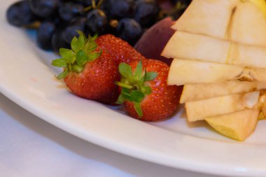 Tabakta vitamin meyveleri.