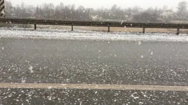 Mauvais Temps Pour Conduire Une Voiture Dans Neige Épaisse Météo — Video