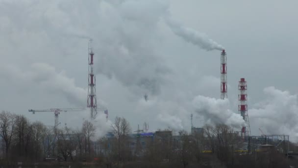 Wasserdampf Aus Den Fabrikrohren Umwelt Und Klimaschäden Durch Den Treibhauseffekt — Stockvideo