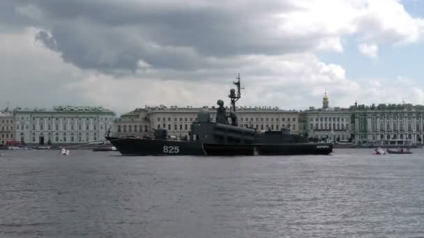 Санкт-Петербург, Россия: мосты и каналы истории. — стоковое видео
