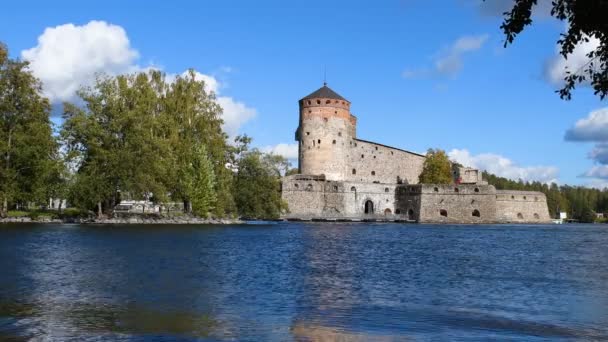 芬兰萨文林纳美丽的奥拉文林纳要塞 圣奥拉夫城堡 一年一度的国际戏剧节的举办地 — 图库视频影像