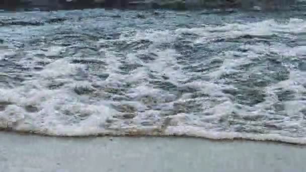 Θυελλώδης Ουρανός Και Κύμα Θάλασσας Στοιχεία Φυσικού Νερού Κύματα Ωκεανού — Αρχείο Βίντεο
