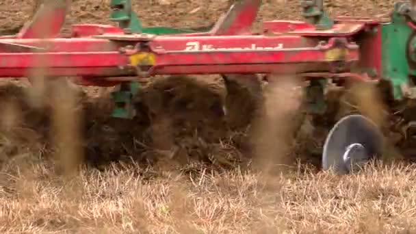 Orat Půdu Traktorem Pro Setí Semen Práce Přípravě Půdy Pro — Stock video