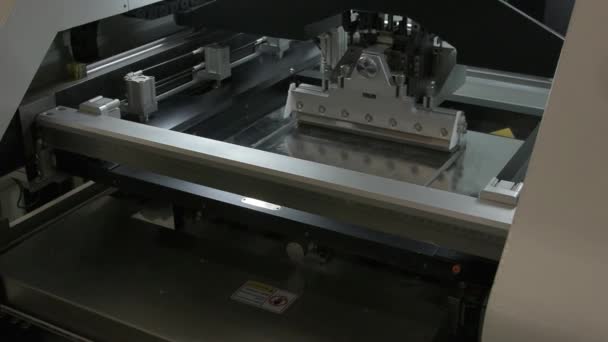 机器人机器上印刷电路板的制造 集成电路的现代先进技术 — 图库视频影像
